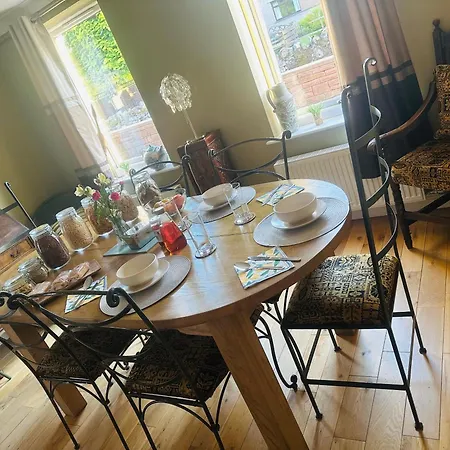 Kwatera prywatna Cosy Boutique Village Retreat *